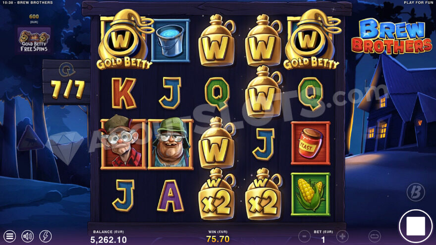 Super bonus free spins with two Golden Betty symbols.